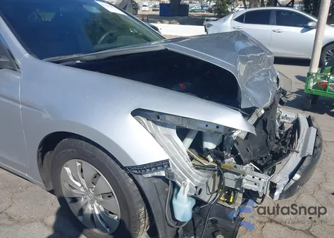 2010 Honda Accord 2.4 Lx из США, поврежденный, VIN 1HGCP2F30AA040159